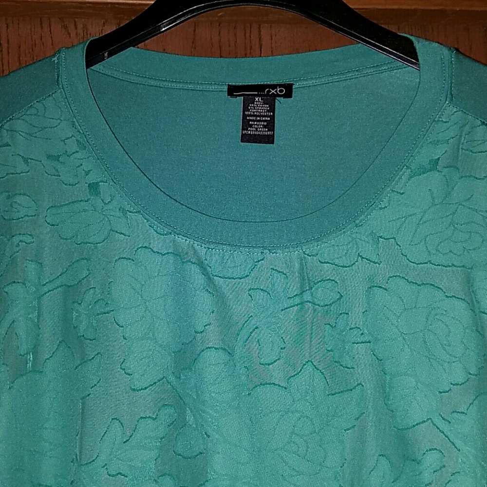Green flowered blouse - Picture 2 of 6